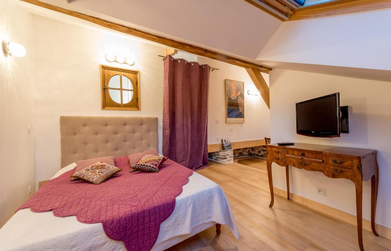 Au Cheval Blanc - Appartements Et Chambres D'Hotes Albertville Buitenkant foto