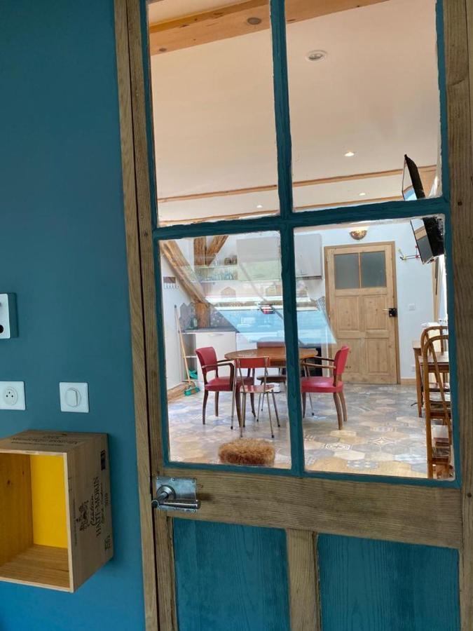 Au Cheval Blanc - Appartements Et Chambres D'Hotes Albertville Buitenkant foto