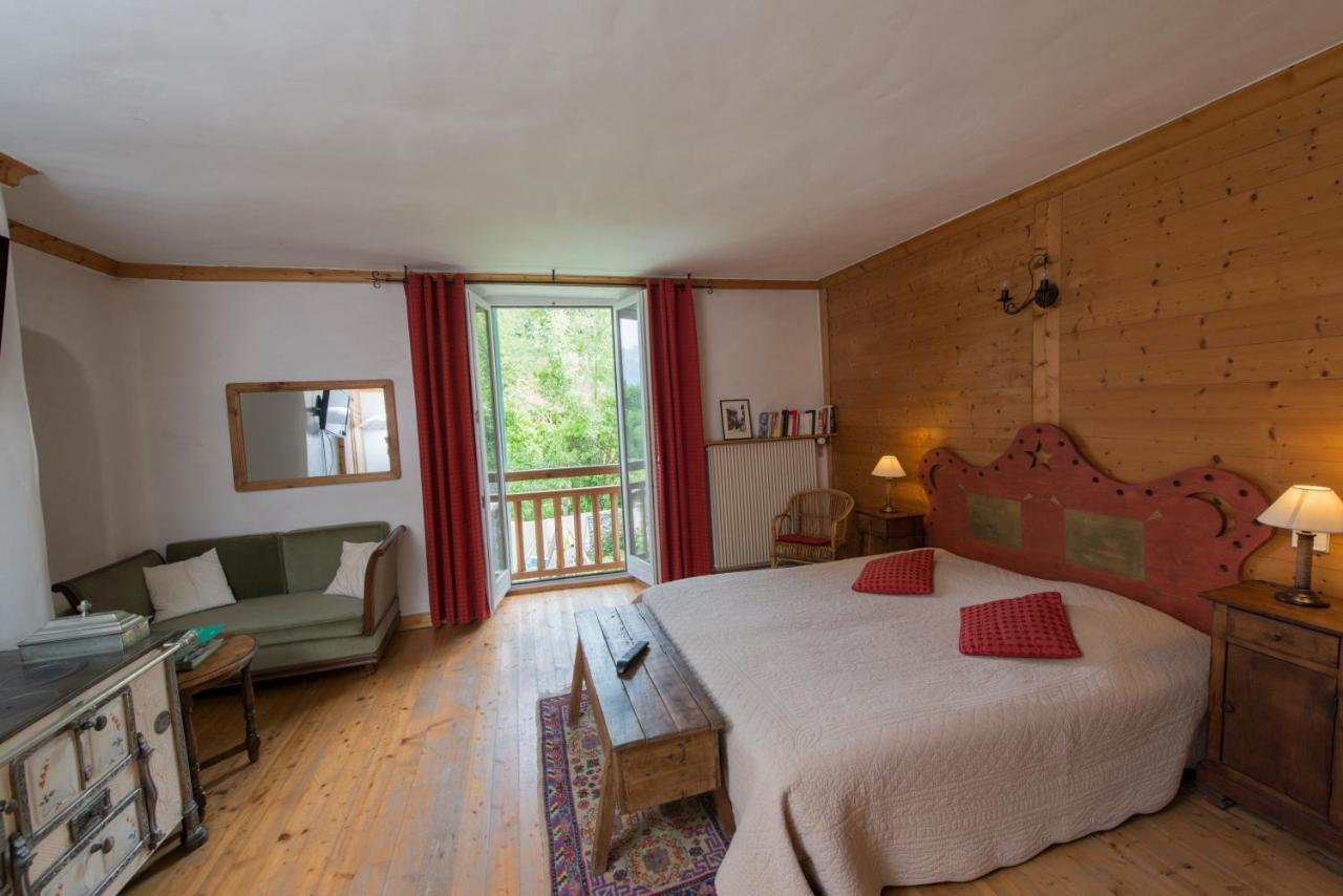 Au Cheval Blanc - Appartements Et Chambres D'Hotes Albertville Buitenkant foto