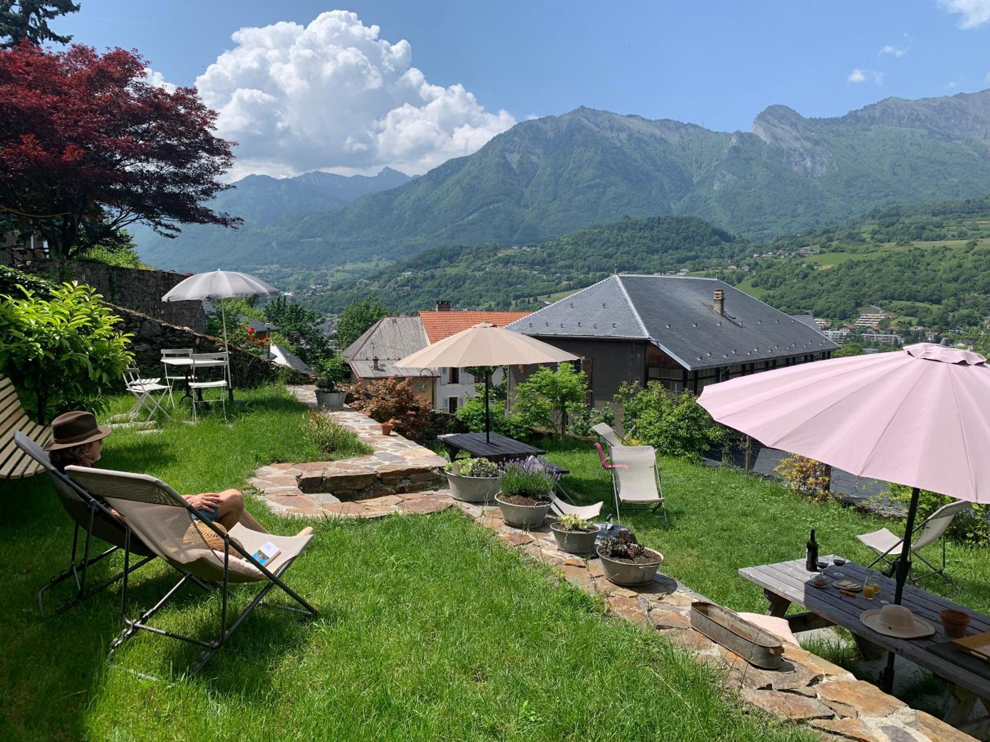 Au Cheval Blanc - Appartements Et Chambres D'Hotes Albertville Buitenkant foto